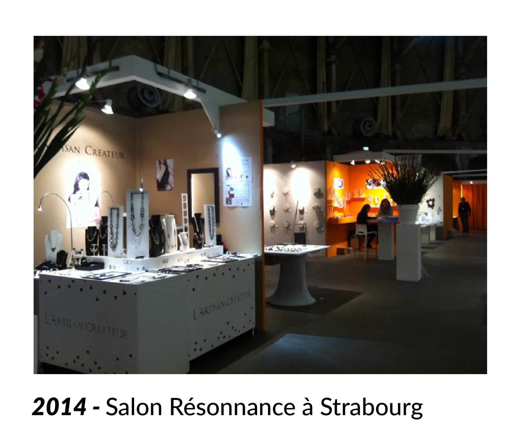 Photo du stand lors du salon Résonance à Strasbourg, bijoux de créateur. 